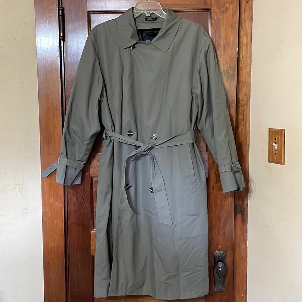 Stormfront by Sanyo kens 42 R trench coat with lining , wool blend liner warm